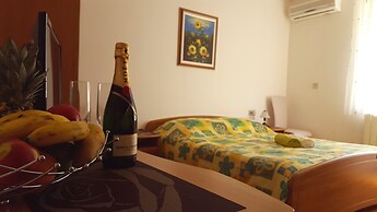 Apartment & Rooms Graciela