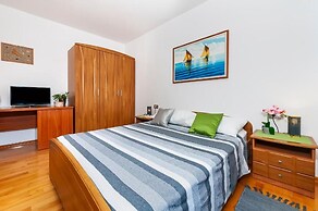 Apartment & Rooms Graciela