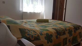 Apartment & Rooms Graciela