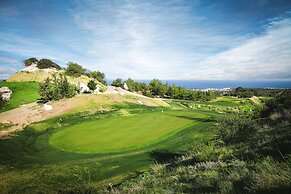 Korineum Golf & Beach Resort