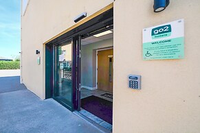 GO2 Gloucester Hotel by OYO