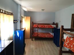 Hostel El Lago Caceres