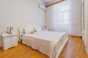 GM Apartment Nikitsky Boulevard