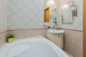 GM Apartment Patriarshiy