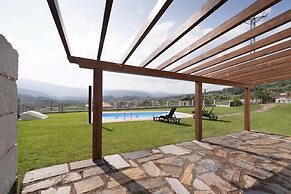 Casas Rurales A Chairiña Y A Revolta