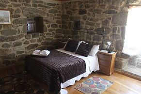 Casas Rurales A Chairiña Y A Revolta