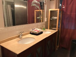 Embassie Backpackers Liverpool