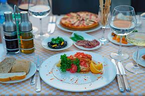 Pirate's Beach Club - All Inclusive