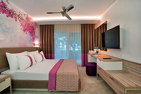 Pirate's Beach Club - All Inclusive