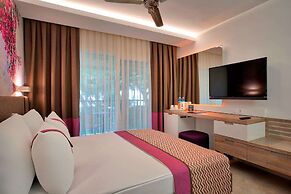 Pirate's Beach Club - All Inclusive