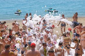 Pirate's Beach Club - All Inclusive