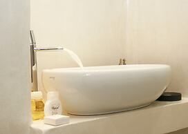 Esperia Luxury Suites