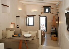 Esperia Luxury Suites