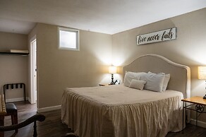 Lone Star Lodge and Marina