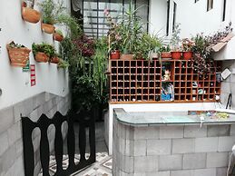 Water Palace Hostal