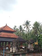 Ubud Wins Bungalow