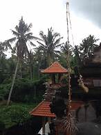 Ubud Wins Bungalow