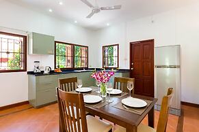 Blissful Jacuzzi Living at Villa Nikkie2