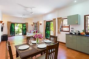 Blissful Jacuzzi Living at Villa Nikkie2