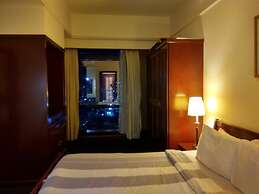 Time Square By Trivaa