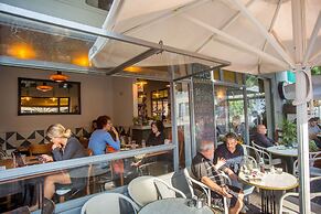 Premium suites on Beach Ben Yehuda 43