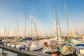 Premium suites on Beach Ben Yehuda 43