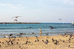 Premium suites on Beach Ben Yehuda 43
