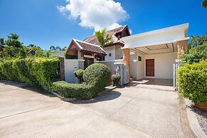Boutique 3BR Pool Villa Bianca NaiHarn