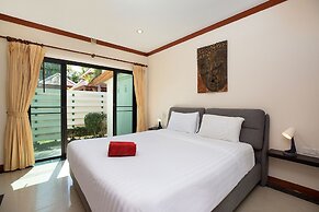 Boutique 3BR Pool Villa Bianca NaiHarn