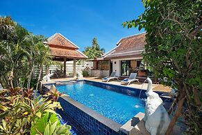 Boutique 3BR Pool Villa Bianca NaiHarn