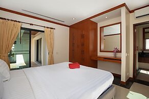 Boutique 3BR Pool Villa Bianca NaiHarn