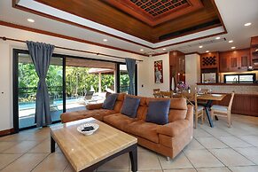 Boutique 3BR Pool Villa Bianca NaiHarn