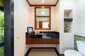 Boutique 3BR Pool Villa Bianca NaiHarn