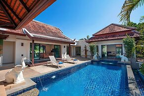 Boutique 3BR Pool Villa Bianca NaiHarn