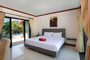 Boutique 3BR Pool Villa Bianca NaiHarn