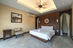 Generous 6BR Balinese Pool Villa Sophia