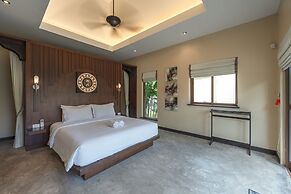 Generous 6BR Balinese Pool Villa Sophia