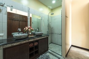 Generous 6BR Balinese Pool Villa Sophia