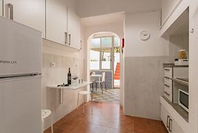 Vintage Apartment in Historic Lisbon