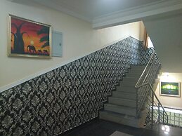 Pameec Luxury Suites