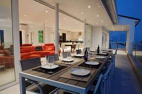 Luxury villa with heated pool