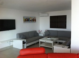 Luxury villa with heated pool