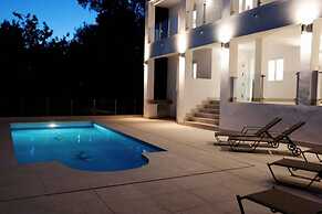 Luxury villa with heated pool