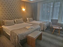 Grand Silay Hotel