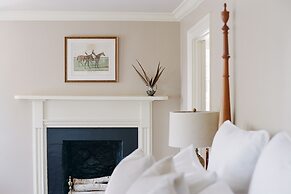 The Red Fox Inn & Tavern