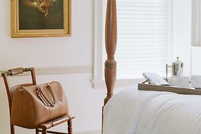 The Red Fox Inn & Tavern