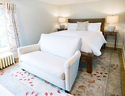 The Red Fox Inn & Tavern