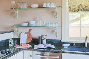 The Red Fox Inn & Tavern