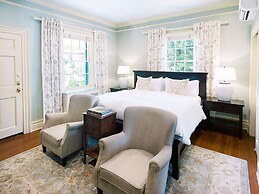 The Red Fox Inn & Tavern