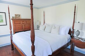 The Red Fox Inn & Tavern